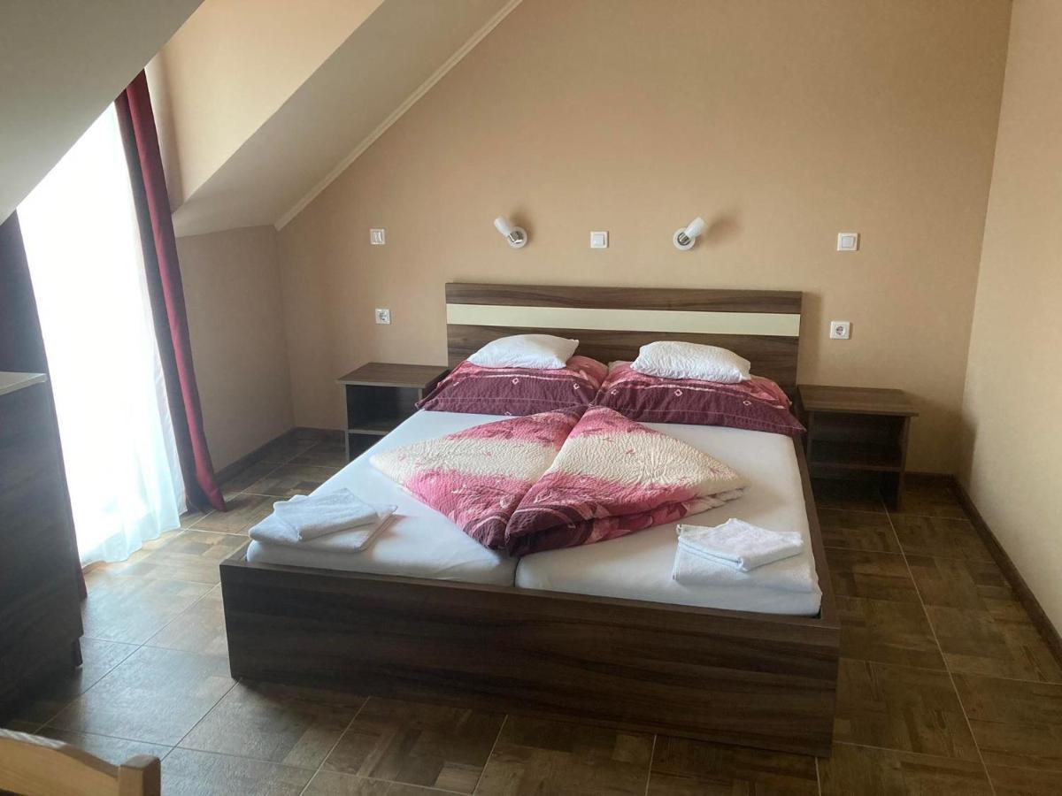Bed and Breakfast Borostyan Panzio Balatonfuered Exteriér fotografie