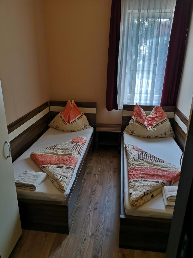 Bed and Breakfast Borostyan Panzio Balatonfuered Exteriér fotografie